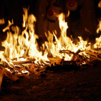 可睡斎 秋葉の火祭り 火わたり