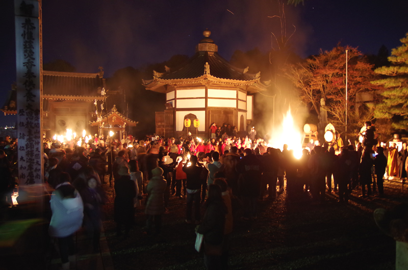 可睡斎 秋葉の火祭り