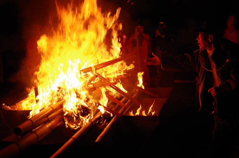 可睡斎 秋葉の火祭り