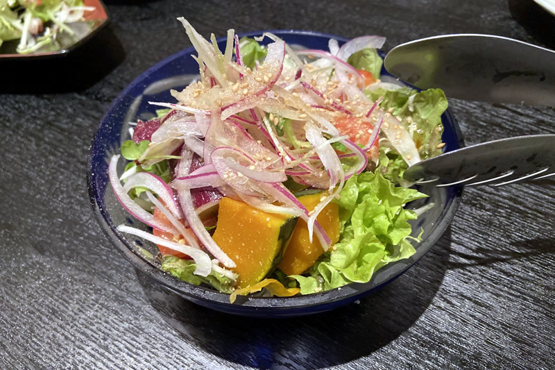 肉料理と大地の恵み ひなた 彩り旬菜サラダ