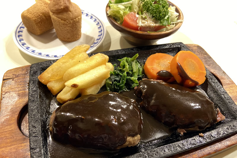 パピオット 炭焼きジャンボハンバーグ